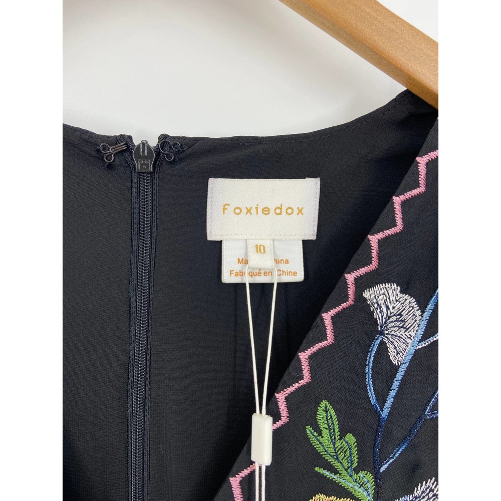 Foxie dox Embroidered Dress Sz 10 Mini Blk - Picture 3 of 5
